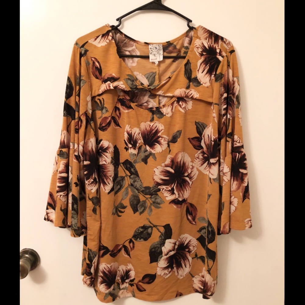 Floral Blouse with Cutout chest